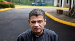 Tribunal da Nicarágua condena bispo católico a 26 anos de prisão