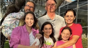 Pastora posta foto com Bolsonaro, e o defende: “Lutou incansavelmente por valores”