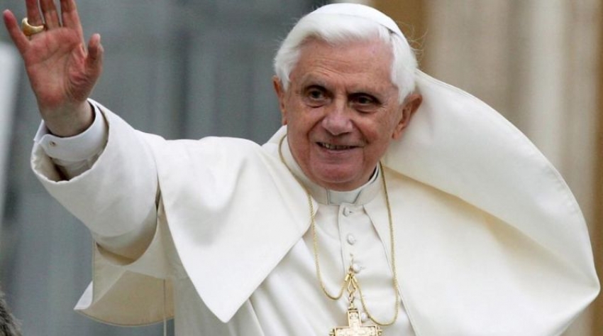 ‘A Igreja reencontrará a essência da fé em Deus, Jesus e no Espírito’, disse o papa Bento XVI