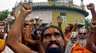 Hindus radicais invadem culto e espancam cristãos de igreja recém construída
