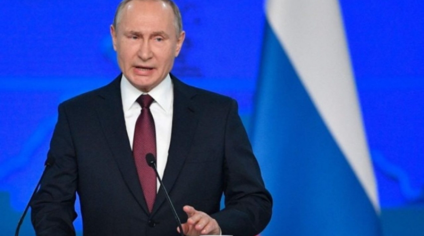 Putin critica a união homossexual e diz que “o Ocidente quer destruir a família”