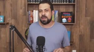 Boulos debocha de jejum convocado por Michelle Bolsonaro