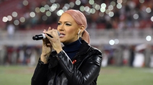 Kaya Jones, ex-Pussycat Dolls, se arrepende de abortos: ‘É muito doloroso’