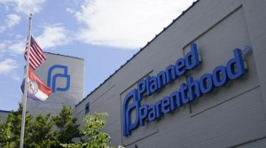 Rede de abortos dos EUA lança clínica móvel para ir a locais estratégicos